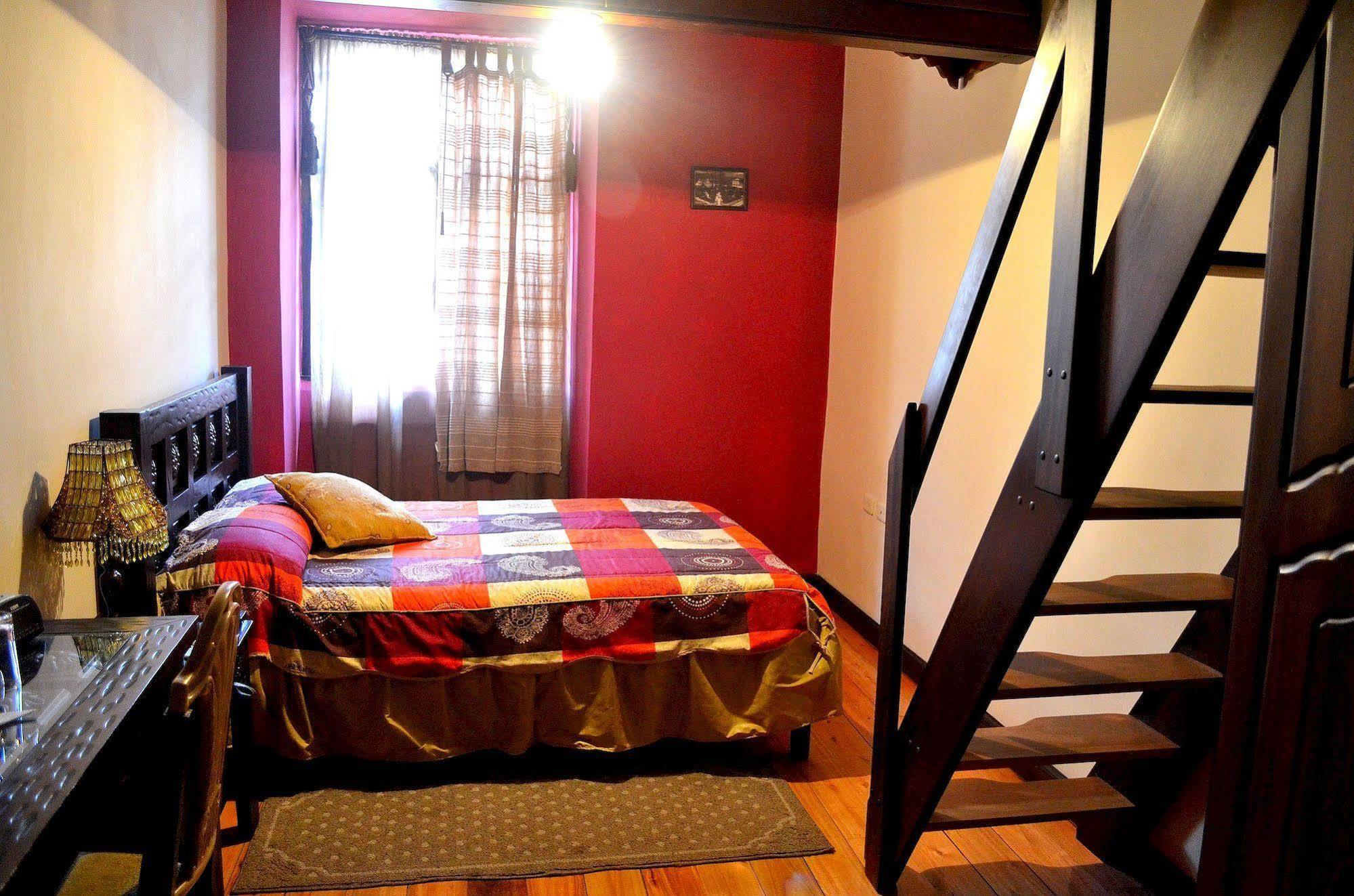 La Posada Cuencana Hotel Екстер'єр фото